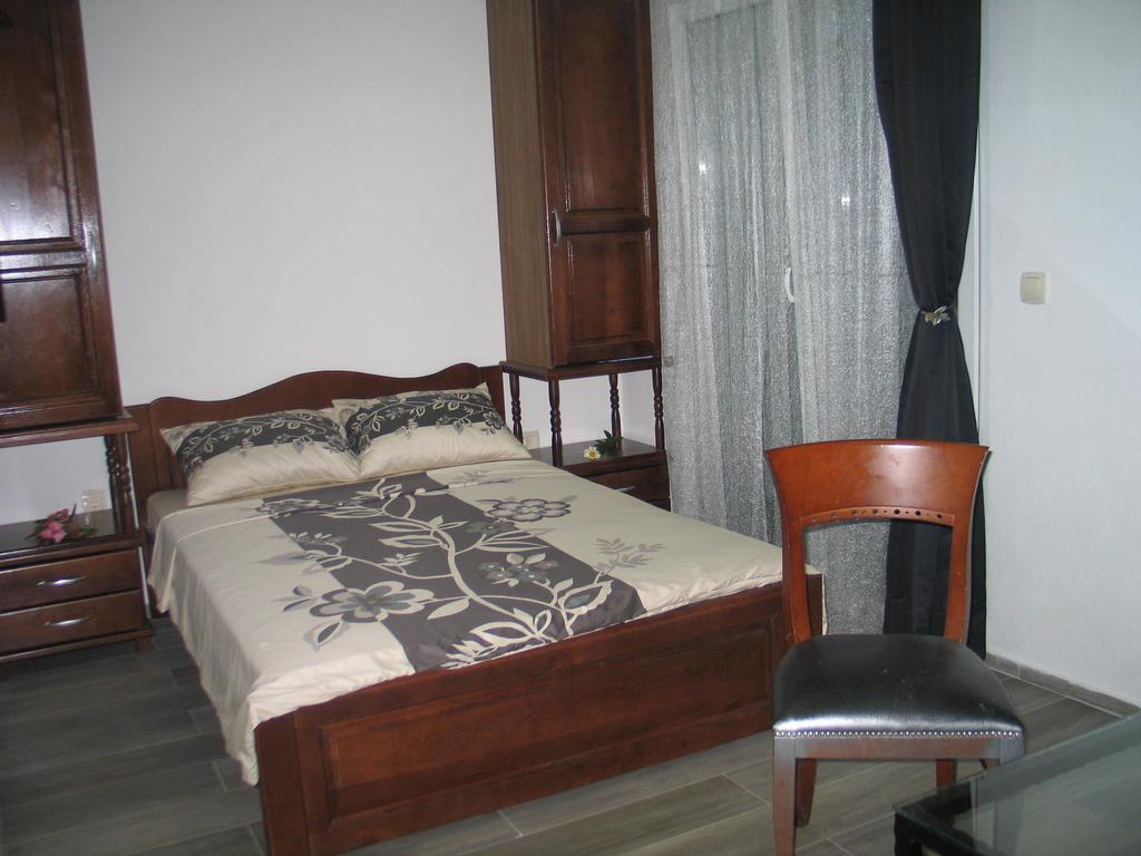 Guest House Dena Dobra Voda Habitación foto