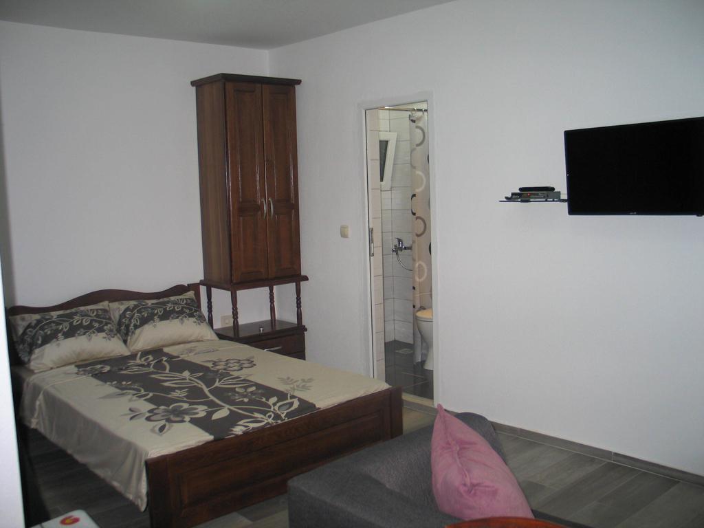 Guest House Dena Dobra Voda Habitación foto