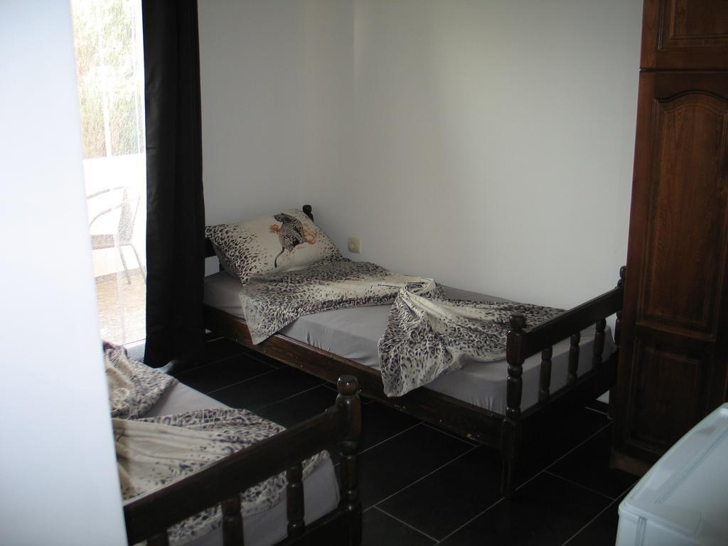 Guest House Dena Dobra Voda Habitación foto