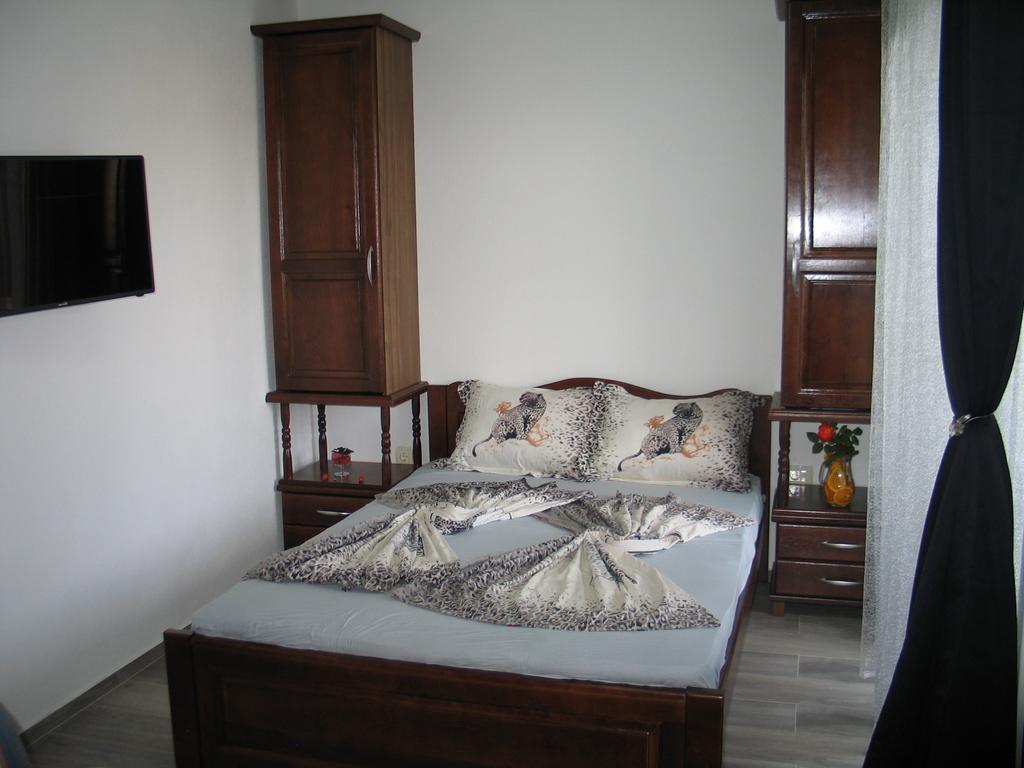 Guest House Dena Dobra Voda Habitación foto