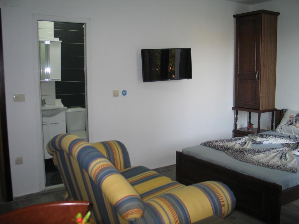 Guest House Dena Dobra Voda Habitación foto